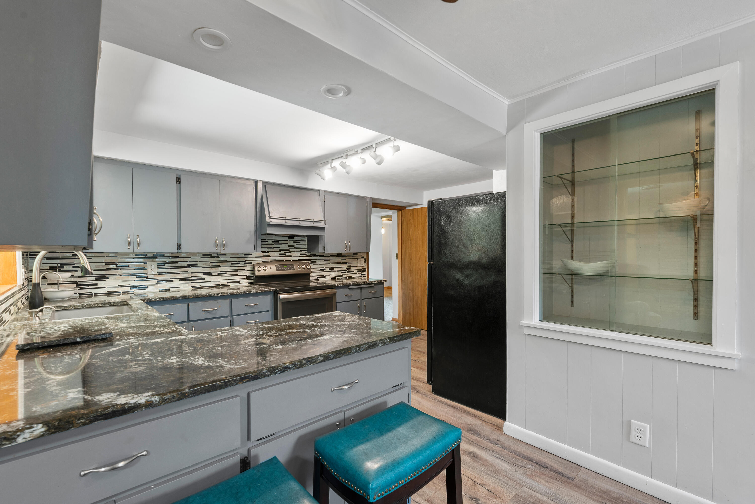 Fredonia, Wisconsin 53021, United States, 4 Bedrooms Bedrooms, ,3 BathroomsBathrooms,Residential,Pending,188563