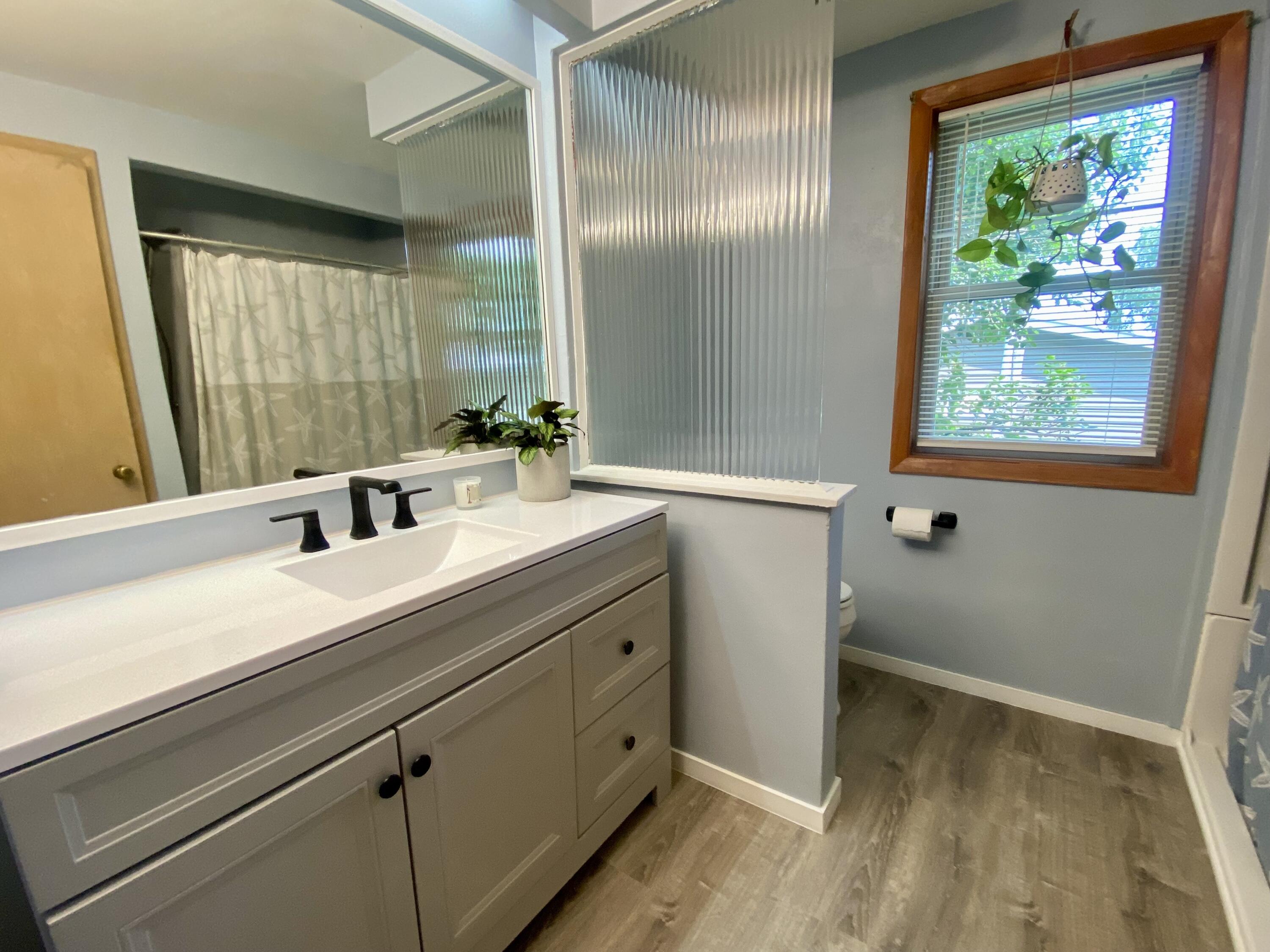 Fredonia, Wisconsin 53021, United States, 4 Bedrooms Bedrooms, ,3 BathroomsBathrooms,Residential,Pending,188563