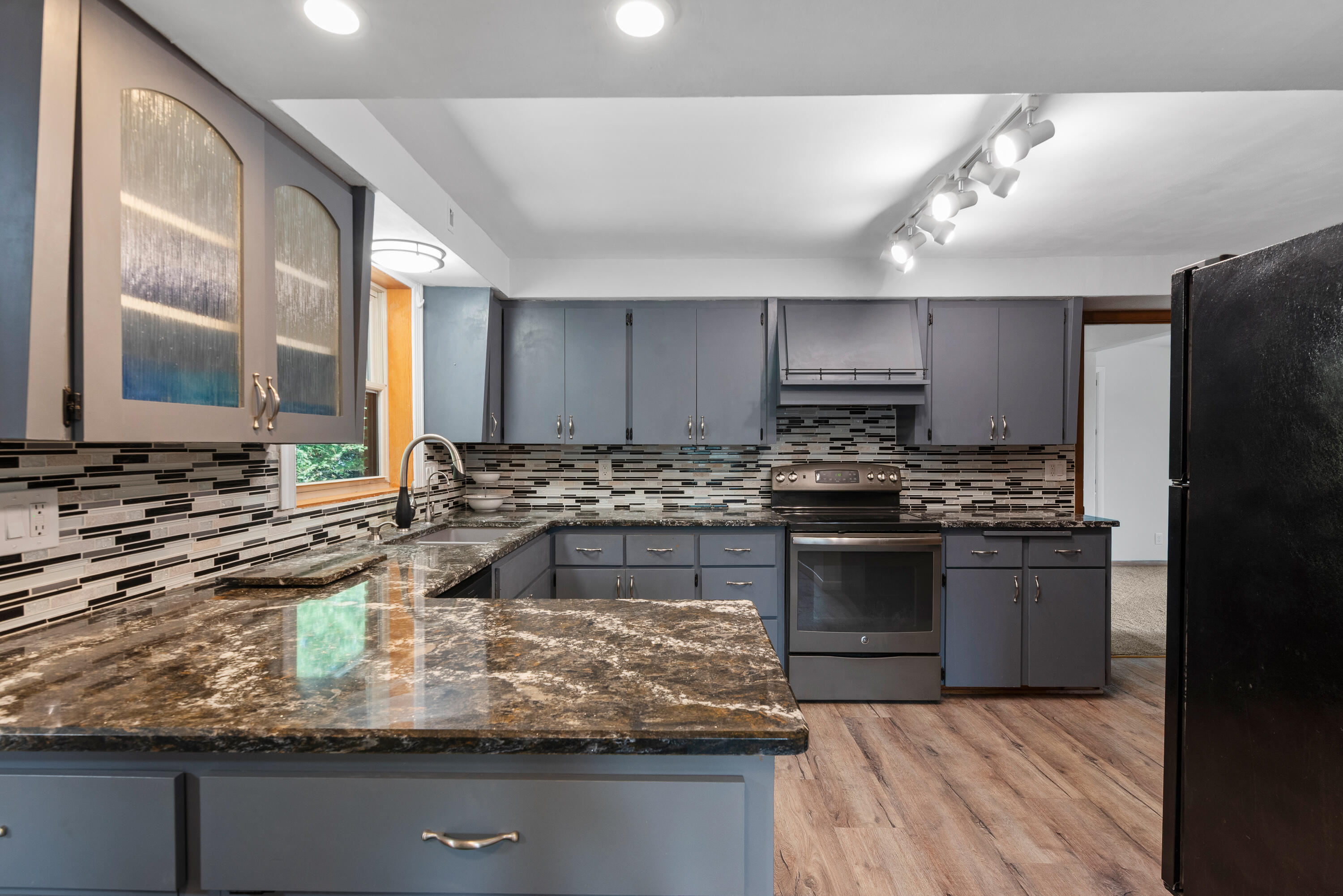 Fredonia, Wisconsin 53021, United States, 4 Bedrooms Bedrooms, ,3 BathroomsBathrooms,Residential,Pending,188563