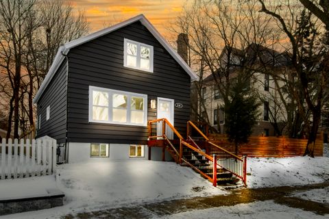 Photo of 2128 S Mound St, Milwaukee, WI 53207 (MLS # 1947627)