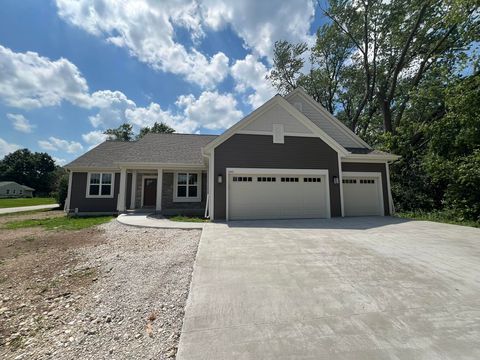 Photo of 3865 Glen Echo Dr, Brookfield, WI 53005 (MLS # 1926017)