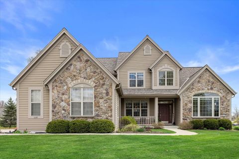 Photo of 5299 W Behrendt St, Franklin, WI 53132 (MLS # 1917243)