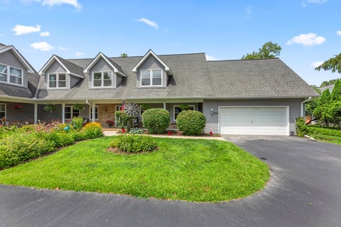 Photo of 1722 Journeys Dr, Delafield, WI 53029 (MLS # 1972235)