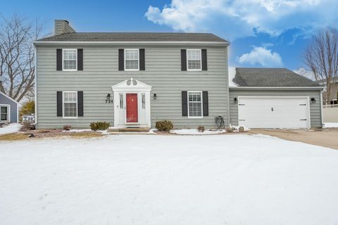 Photo of 724 Overland Trl, Grafton, WI 53024 (MLS # 1954381)