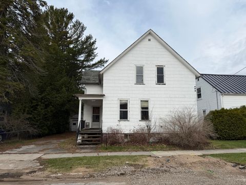 Photo of 2014 Emmet St, Two Rivers, WI 54241 (MLS # 1958515)