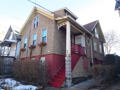 Photo of 1227 E Kane Pl, Milwaukee, WI 53202 (MLS # 1950802)