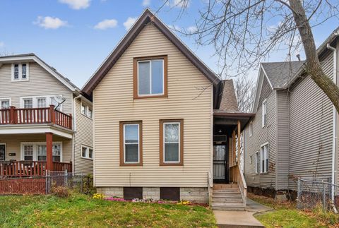 Photo of 2120 N 11th St, Milwaukee, WI 53205 (MLS # 1944143)