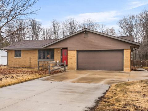 Photo of 726 S State St, Mishicot, WI 54228 (MLS # 1952884)