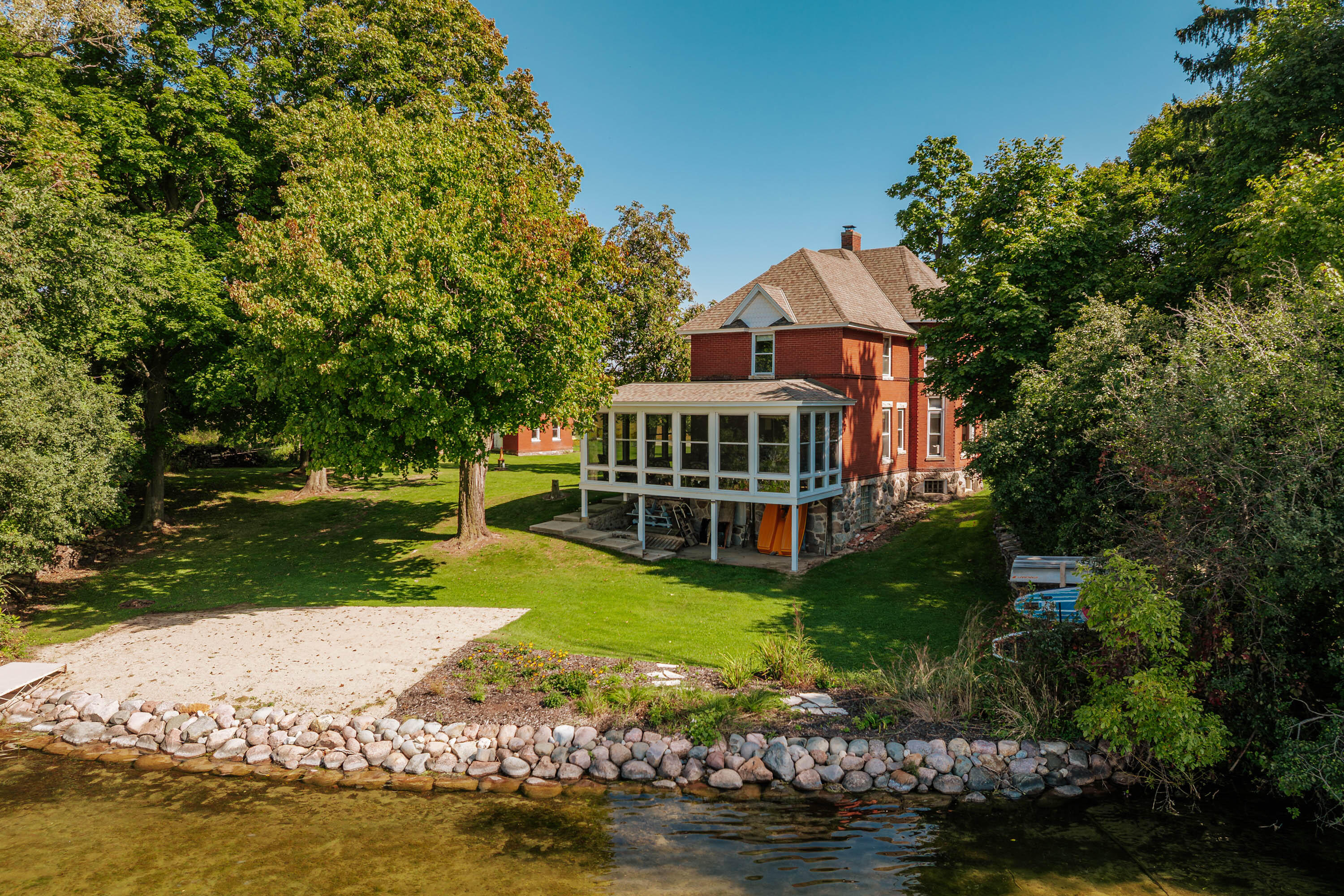 329 S Golden Lake Rd