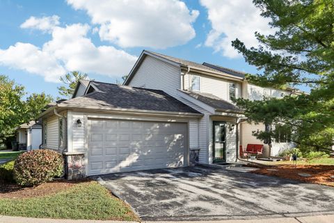 Photo of 2264 Circle Ridge -, Delafield, WI 53018 (MLS # 1939513)