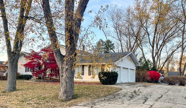 24920 73RD ST, SALEM, WI 53168 - Image 48f8f9b9bedfb0ee997f4b8d862ca081/874634711
