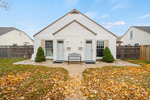 Photo of 3316 S Quincy Ave, Milwaukee, WI 53207 (MLS # 1943400)