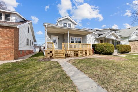 Photo of 3820 E Munkwitz Ave, Cudahy, WI 53110 (MLS # 1961815)