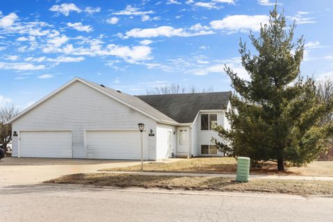 Photo of 1047 W Court St, Elkhorn, WI 53121 (MLS # 1951707)