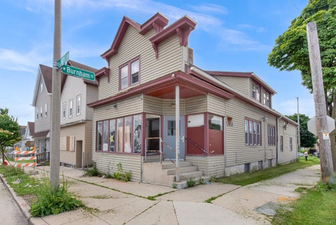Photo of 1901 S 6th St, Milwaukee, WI 53204 (MLS # 1969315)