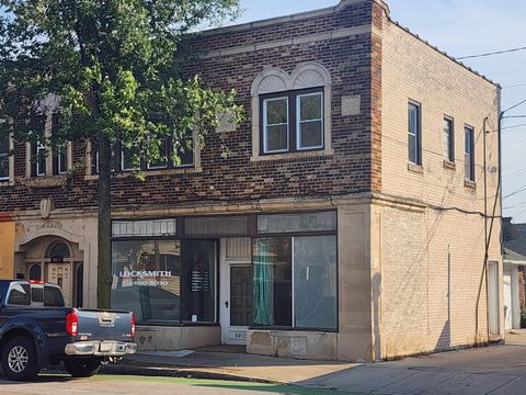 Photo of 5915 W Burnham St, West Allis, WI 53219 (MLS # 1949899)