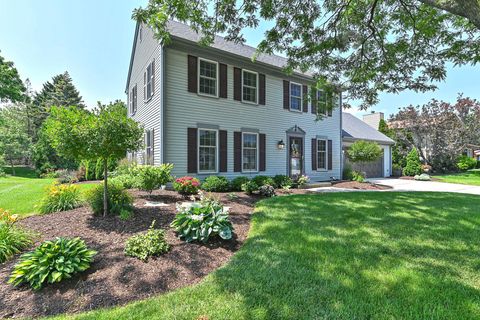Photo of 7819 S 83rd St, Franklin, WI 53132 (MLS # 1925733)