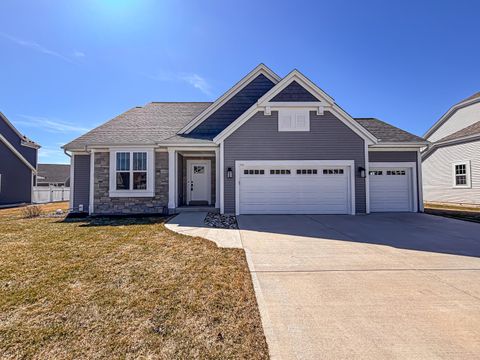 Photo of 1345 Goldenrod Way, Oconomowoc, WI 53066 (MLS # 1955241)
