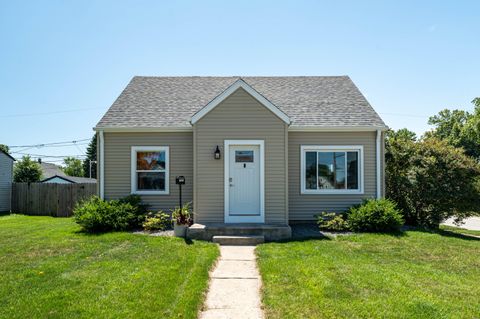 Photo of 1333 Marion Ave, South Milwaukee, WI 53172 (MLS # 1927463)