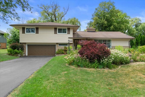 Photo of 9041 Rexleigh Dr, Bayside, WI 53217 (MLS # 1972804)