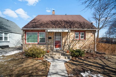Photo of 4602 W Sumac Pl, Milwaukee, WI 53219 (MLS # 1952308)