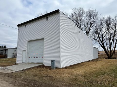 Photo of 137 W 4th St, Blair, WI 54616 (MLS # 1952469)