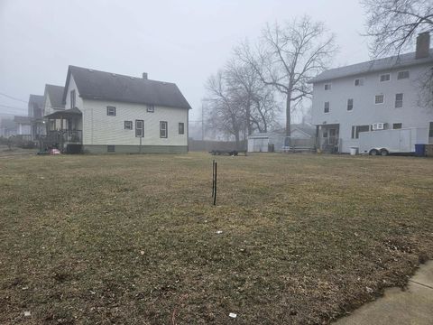 Photo of 6404 11th Ave, Kenosha, WI 53143 (MLS # 1952703)