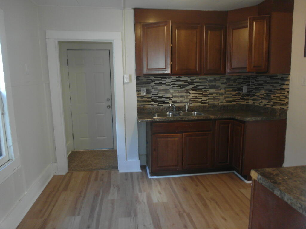 Milwaukee, Wisconsin 53214, United States, 3 Bedrooms Bedrooms, ,1 BathroomBathrooms,Residential,Active,235092