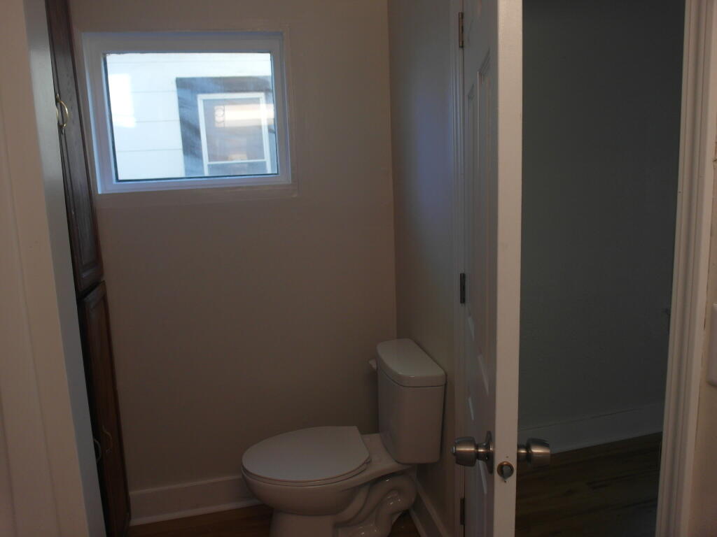Milwaukee, Wisconsin 53214, United States, 3 Bedrooms Bedrooms, ,1 BathroomBathrooms,Residential,Active,235092