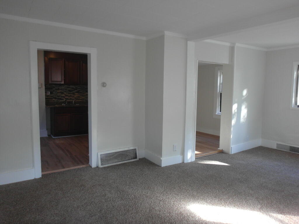 Milwaukee, Wisconsin 53214, United States, 3 Bedrooms Bedrooms, ,1 BathroomBathrooms,Residential,Active,235092