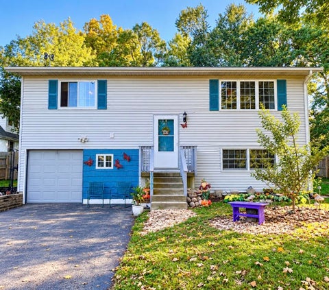 Photo of 40703 102nd St, Genoa City, WI 53128 (MLS # 1983196)
