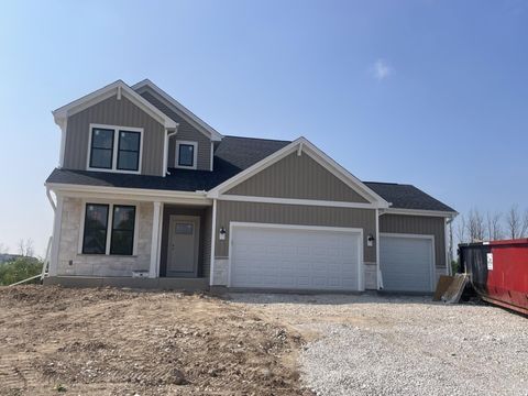 Photo of N75W17767 Woody Ln, Menomonee Falls, WI 53051 (MLS # 1930107)