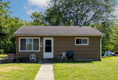 Photo of 6119 W Carmen Ave, Milwaukee, WI 53218 (MLS # 1947979)