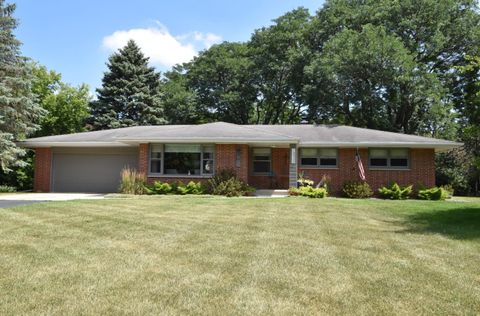 Photo of 2540 Sheraton Rd, Brookfield, WI 53005 (MLS # 1926954)