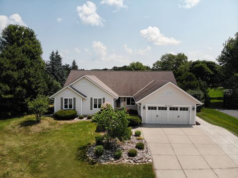 Photo of W151N7546 Wood View Dr, Menomonee Falls, WI 53051 (MLS # 1929426)