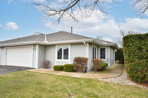 Photo of 409 Hartford Sq, Hartford, WI 53027 (MLS # 1956319)