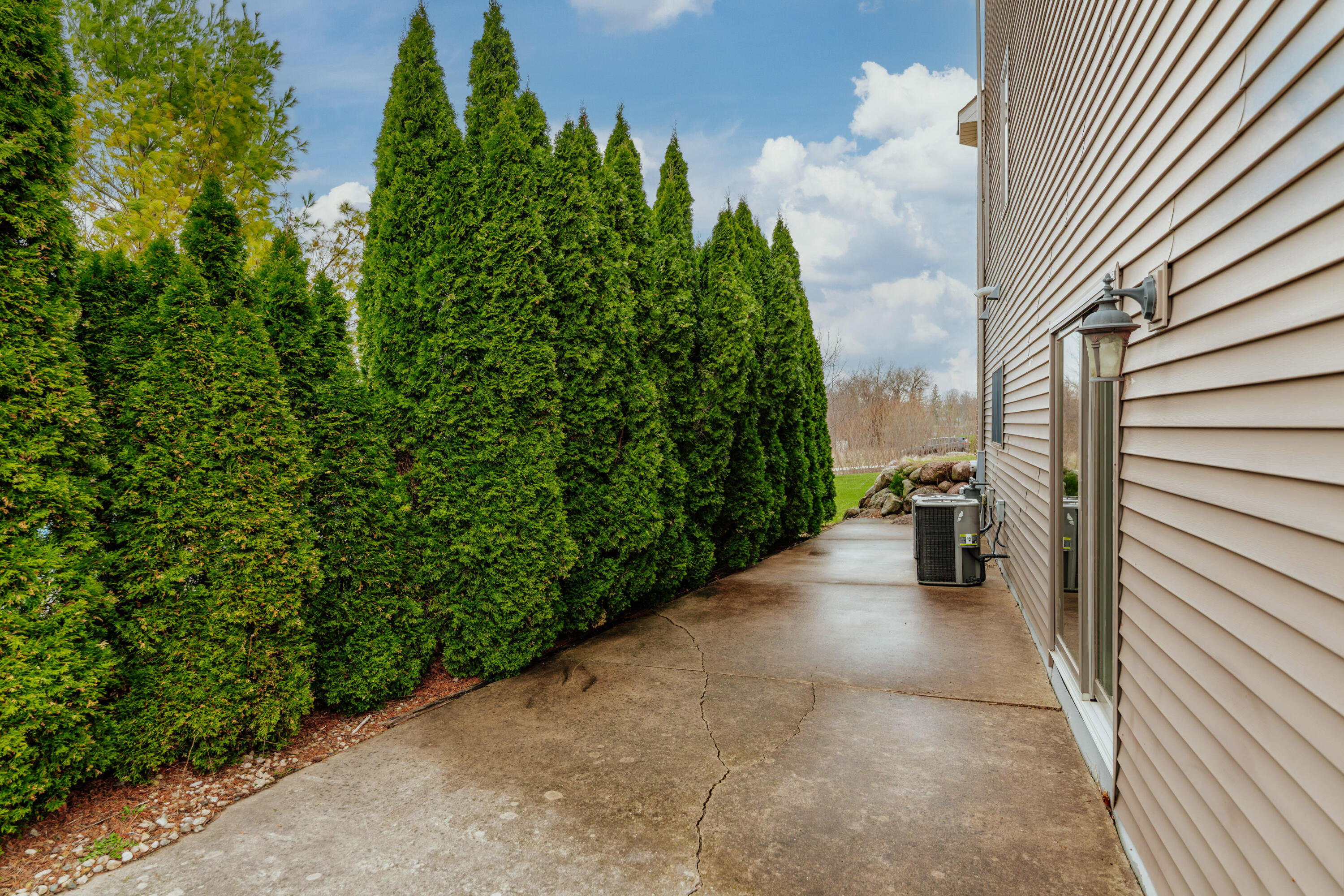 Farmington, Wisconsin 53021, United States, 5 Bedrooms Bedrooms, ,5 BathroomsBathrooms,Residential,Active,118428