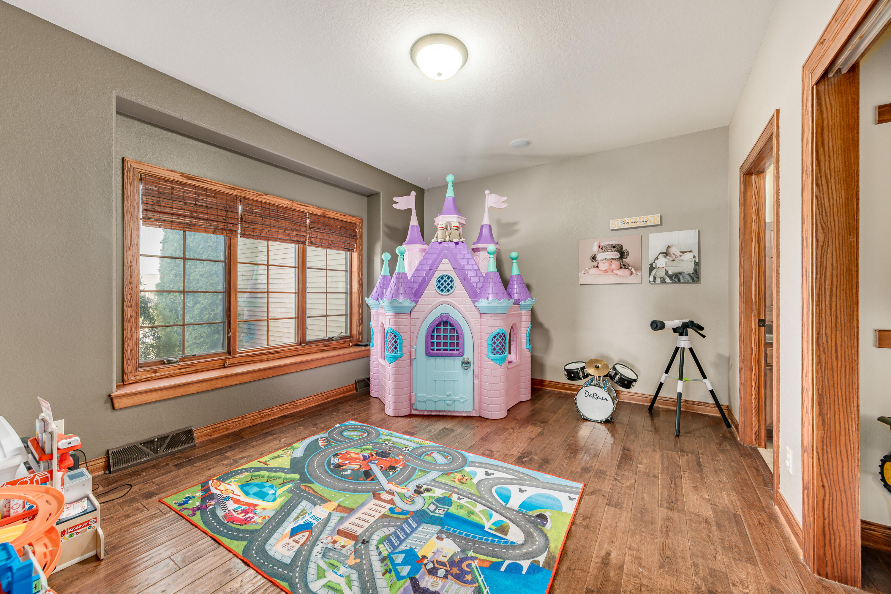 Farmington, Wisconsin 53021, United States, 5 Bedrooms Bedrooms, ,5 BathroomsBathrooms,Residential,Active,118428