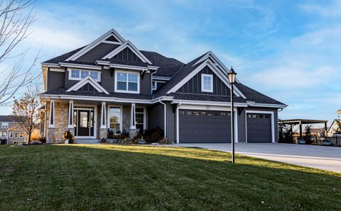 W137N6161 Weyer Farm Ct, Menomonee Falls, WI 53051 - #: 1943358