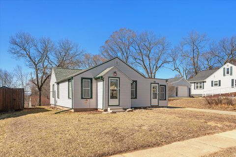 210 9th Ave S, Onalaska, WI 54650 - MLS#: 1911125