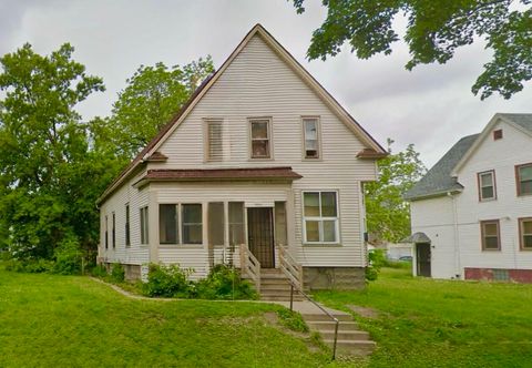 Photo of 2951 N 25th St, Milwaukee, WI 53206 (MLS # 1966376)