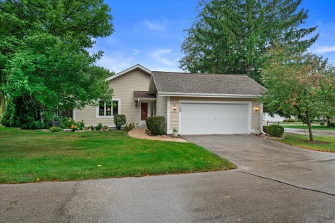 Photo of 3109 Madison St, Waukesha, WI 53188 (MLS # 1981329)