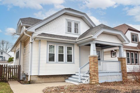 Photo of 6425 W Chambers St, Milwaukee, WI 53210 (MLS # 1954830)