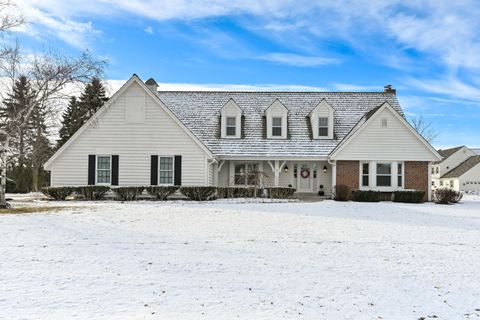 Photo of 133 E Beechwood Dr, Mequon, WI 53092 (MLS # 1946144)