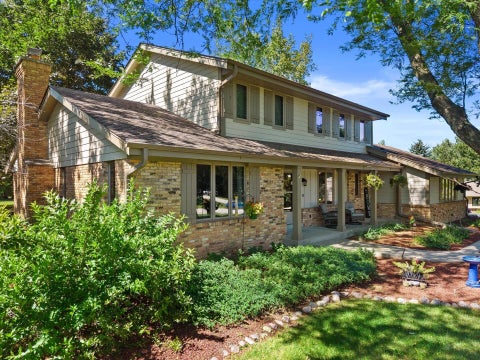 Photo of 1799 Woodsfield Dr, Richfield, WI 53076 (MLS # 1980038)