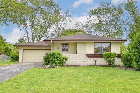 Photo of N87W17833 Shepherd Dr, Menomonee Falls, WI 53051 (MLS # 1963301)