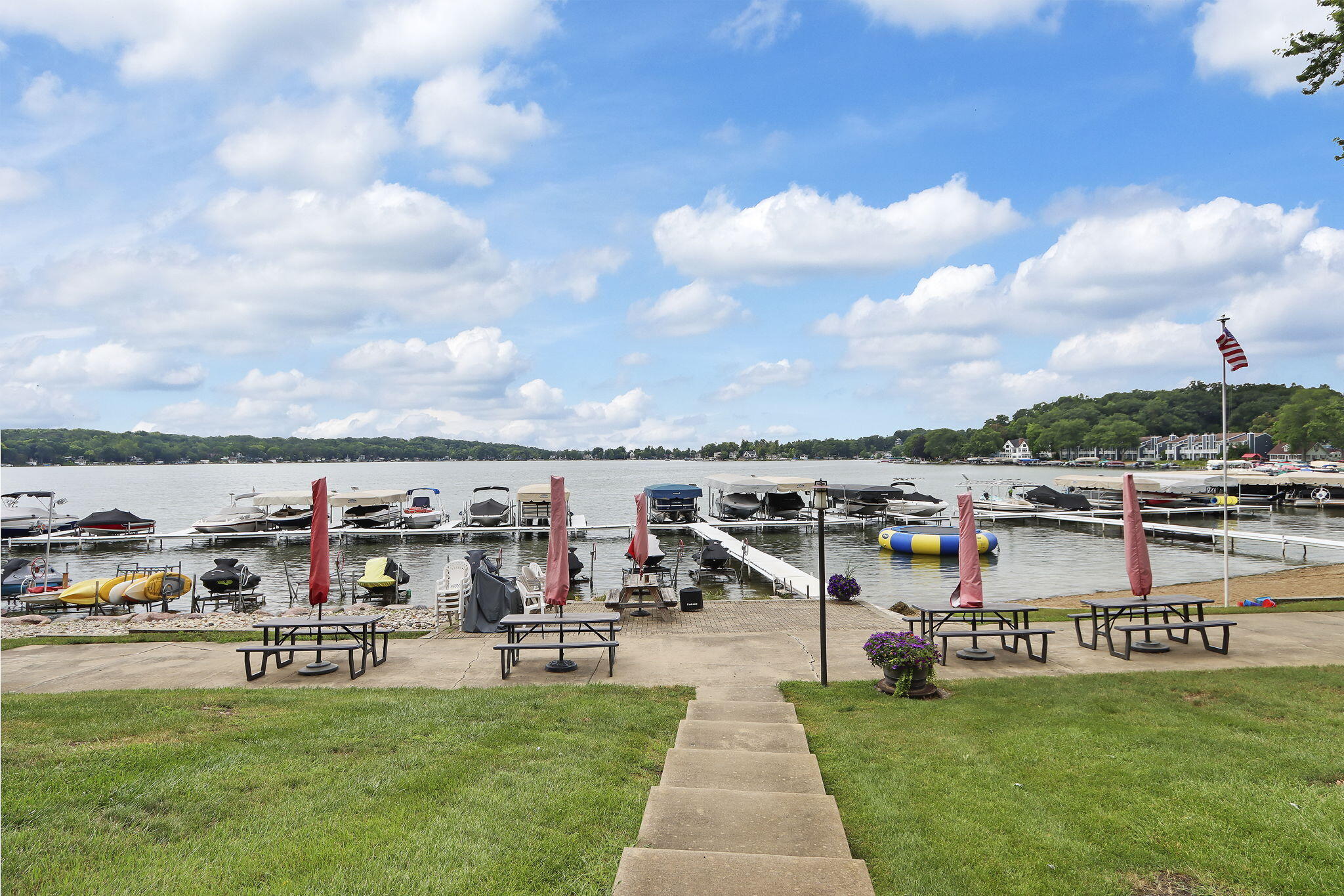 Twin Lakes, Wisconsin 53181, United States, 2 Bedrooms Bedrooms, ,2 BathroomsBathrooms,Residential,Active,191439