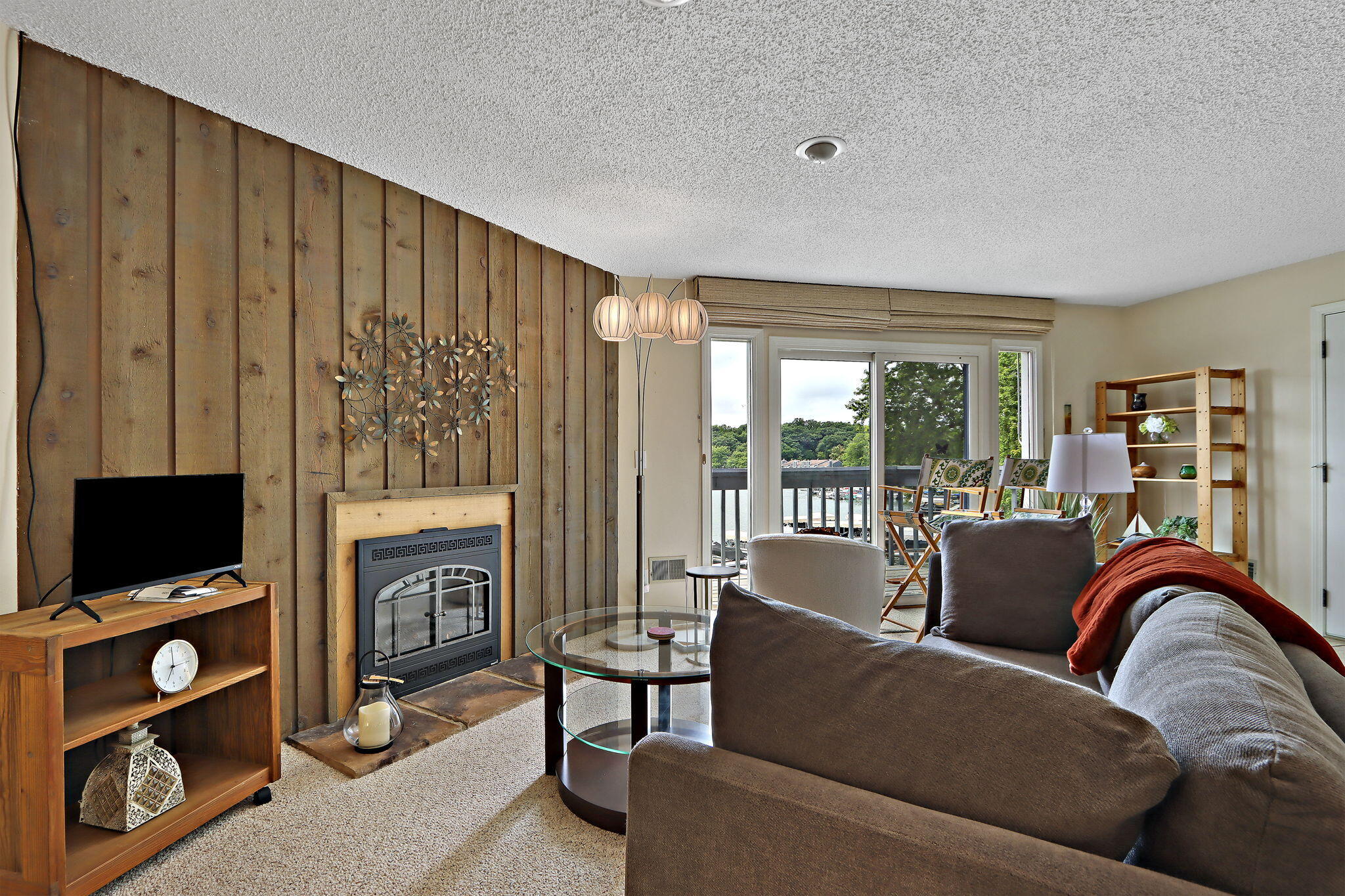 Twin Lakes, Wisconsin 53181, United States, 2 Bedrooms Bedrooms, ,2 BathroomsBathrooms,Residential,Active,191439