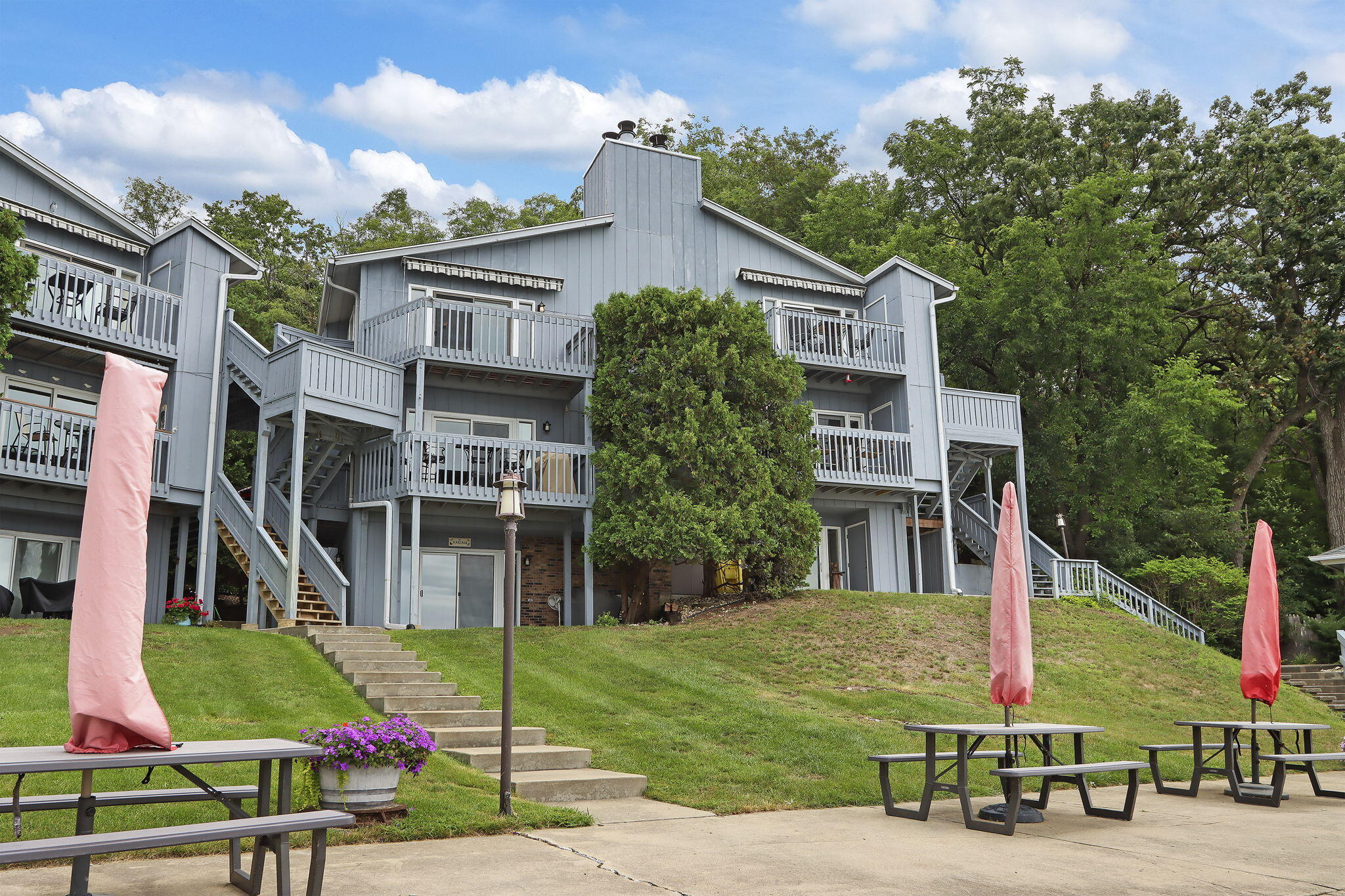 Twin Lakes, Wisconsin 53181, United States, 2 Bedrooms Bedrooms, ,2 BathroomsBathrooms,Residential,Active,191439