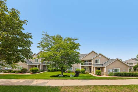 Photo of 1038 River Place Blvd, Waukesha, WI 53189 (MLS # 1976198)